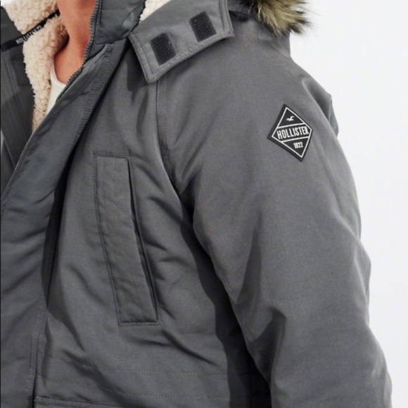 *LIMITED* Hollister Sherpa Lined Parka Men Size S - Picture 3 of 5
